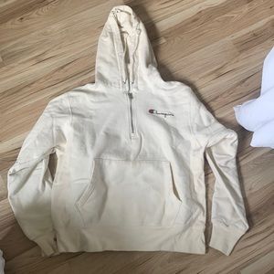 Beige hoodie/crew neck champion
